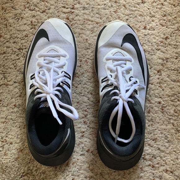 Nike air tennis shoes - Picture 2 of 6